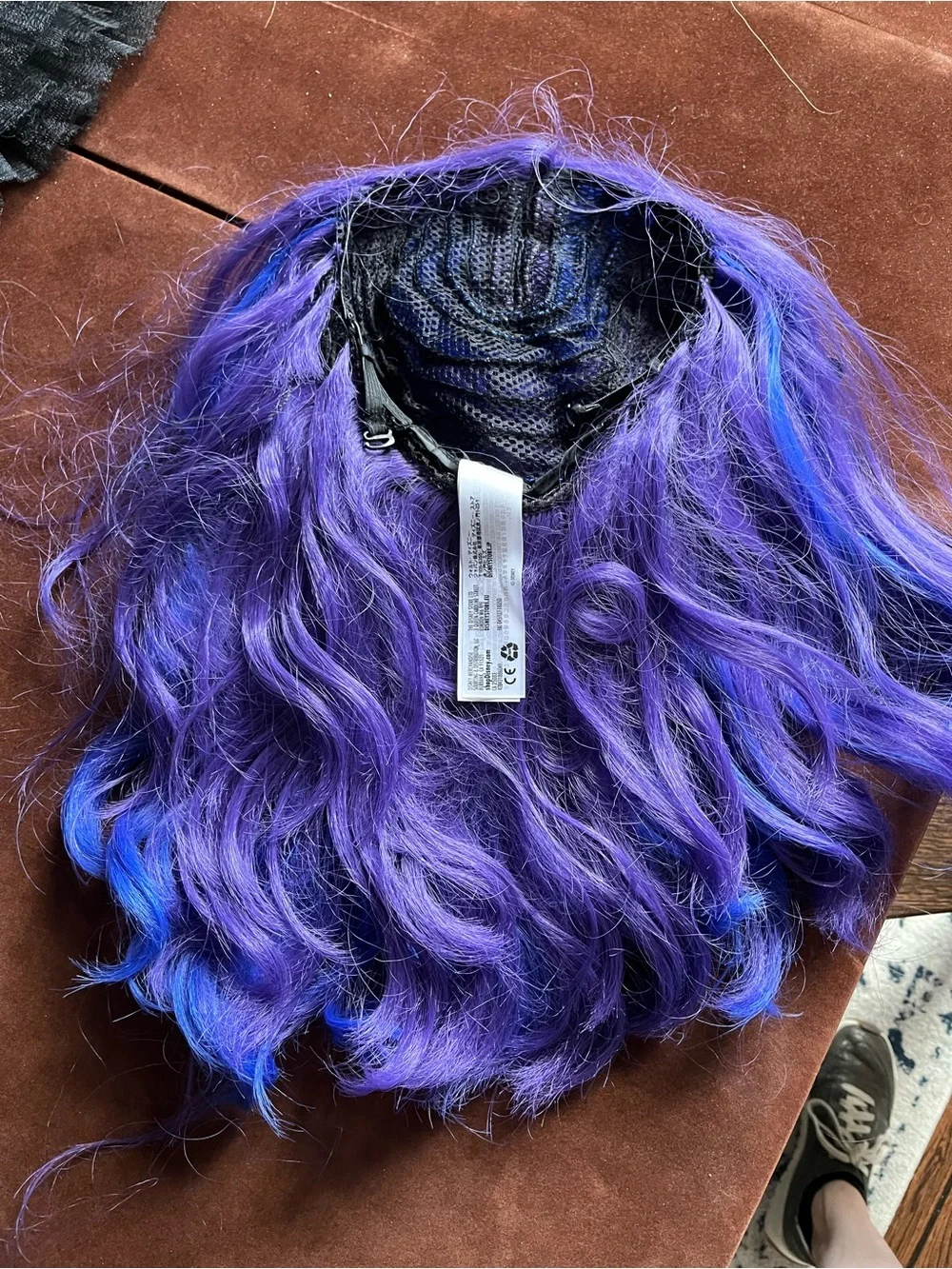 Girls Vibrant Blue-Purple Wig Mal descendants EUC